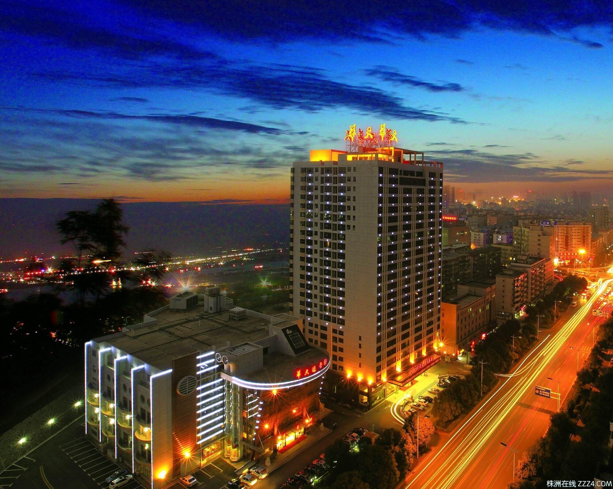 托斯卡納錯(cuò)層洋房